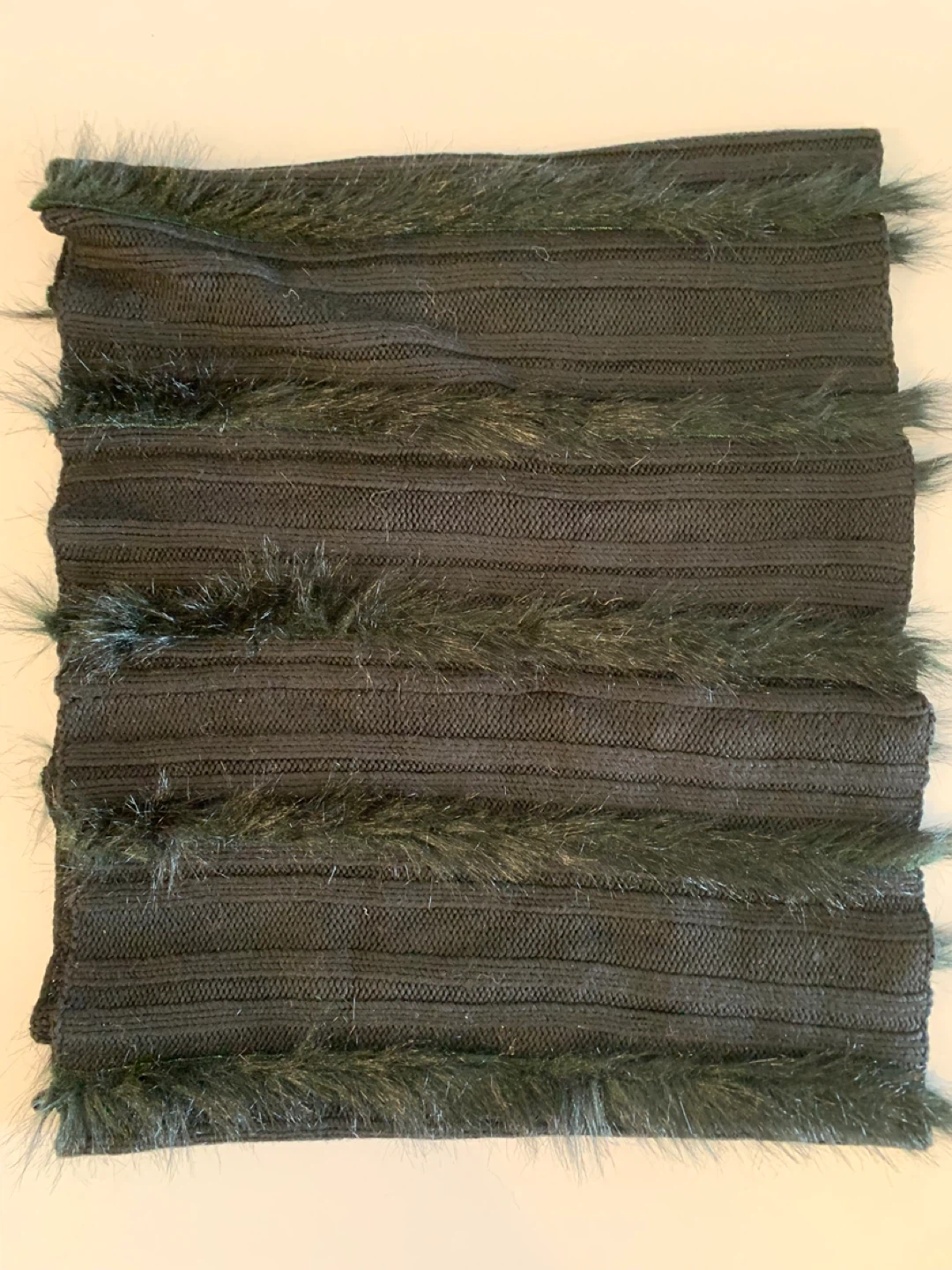 ⚽️ Black Knit Infinity Scarf with Faux Fur Trim - photo 2