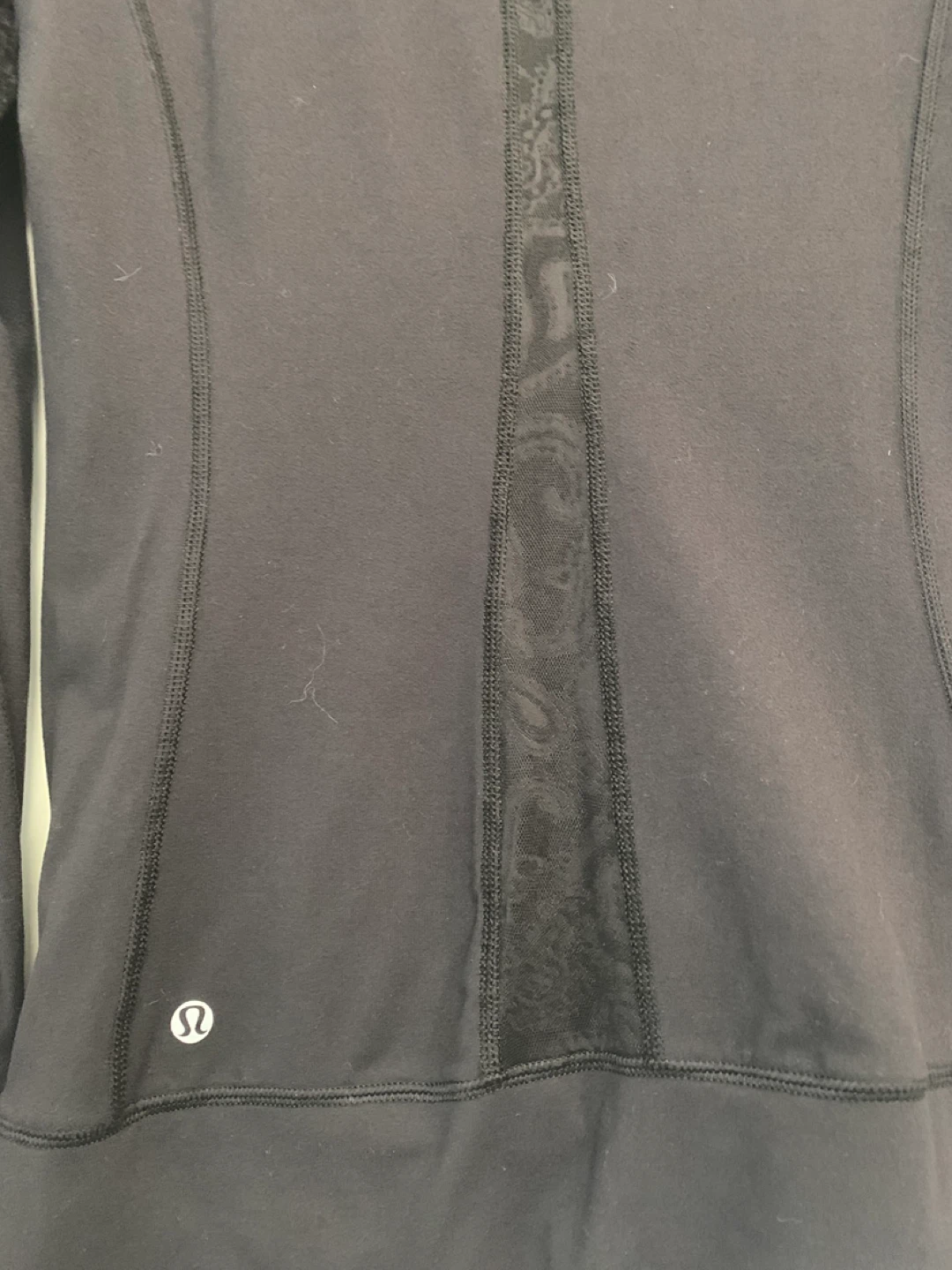 ⚽️ Lululemon Black Long Sleeve Top with Lace Detail - photo 3