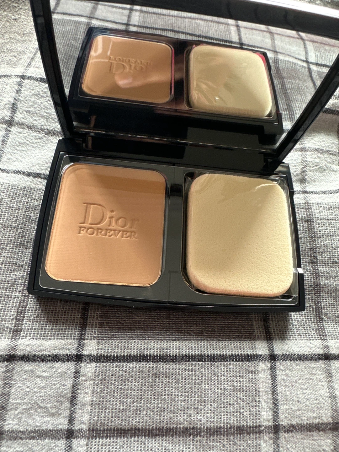 Dior Diorskin Forever Compact Foundation 040 - photo 2