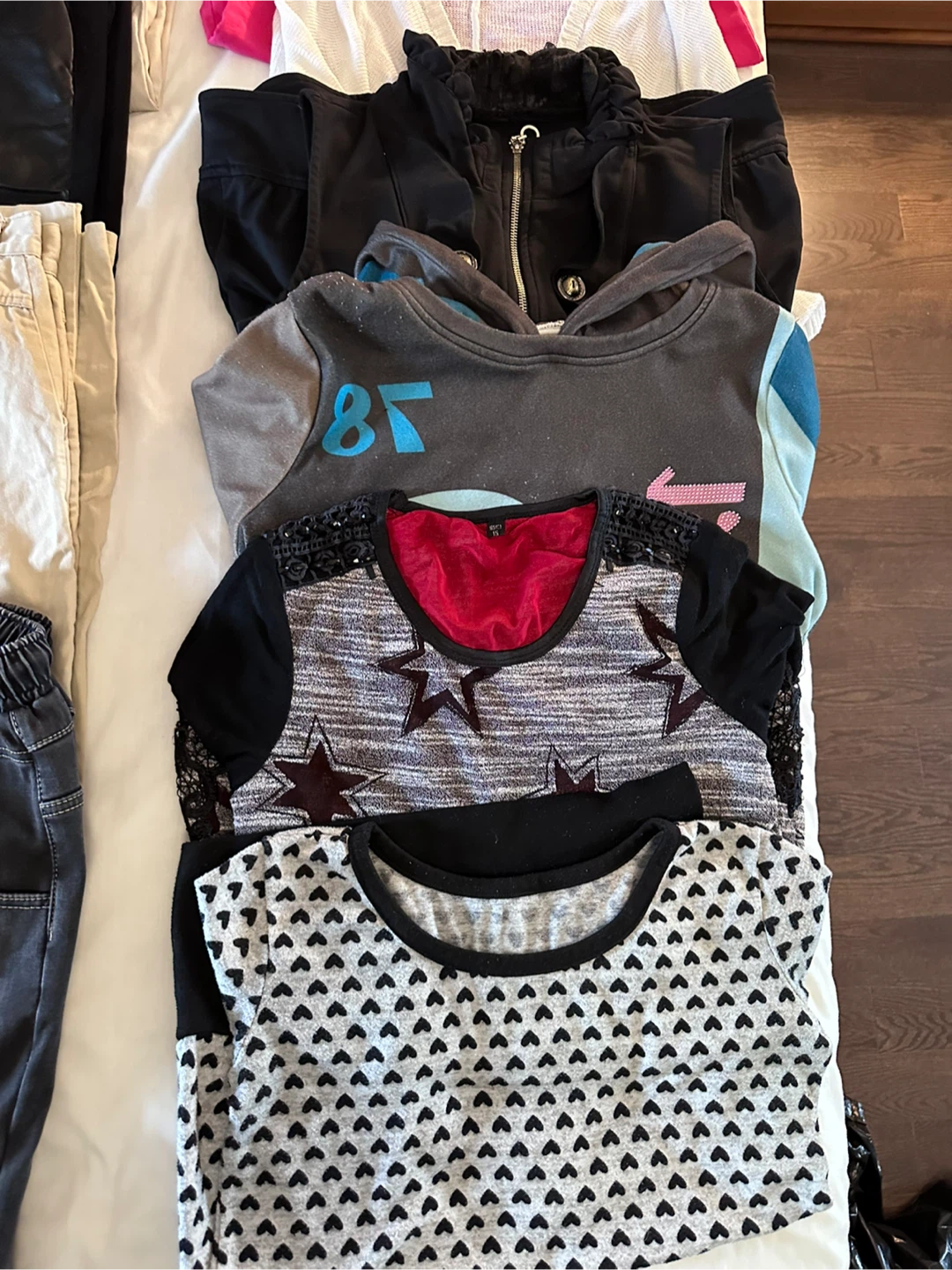 28 pieces women’s size medium clothing tops pants dresses ⚽️ - photo 2
