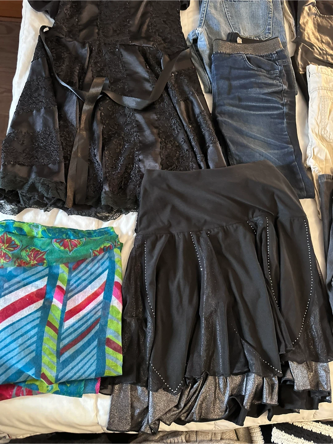 28 pieces women’s size medium clothing tops pants dresses ⚽️ - photo 5