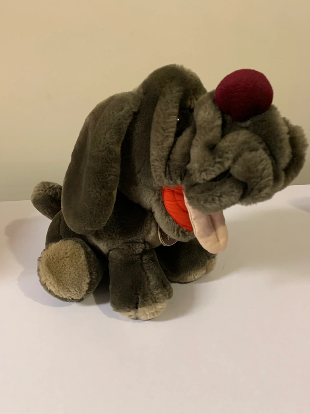 ⚽️ Ganzbros "Wrinkles" Plush Dog Toy