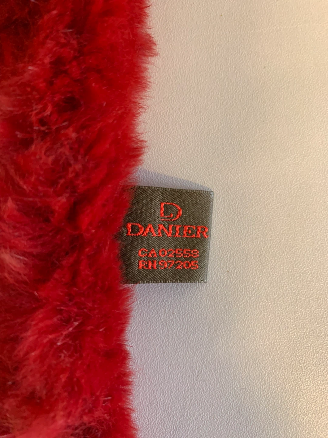 ⚽️ DANIERE Red Rabbit Fur Scarf - photo 3