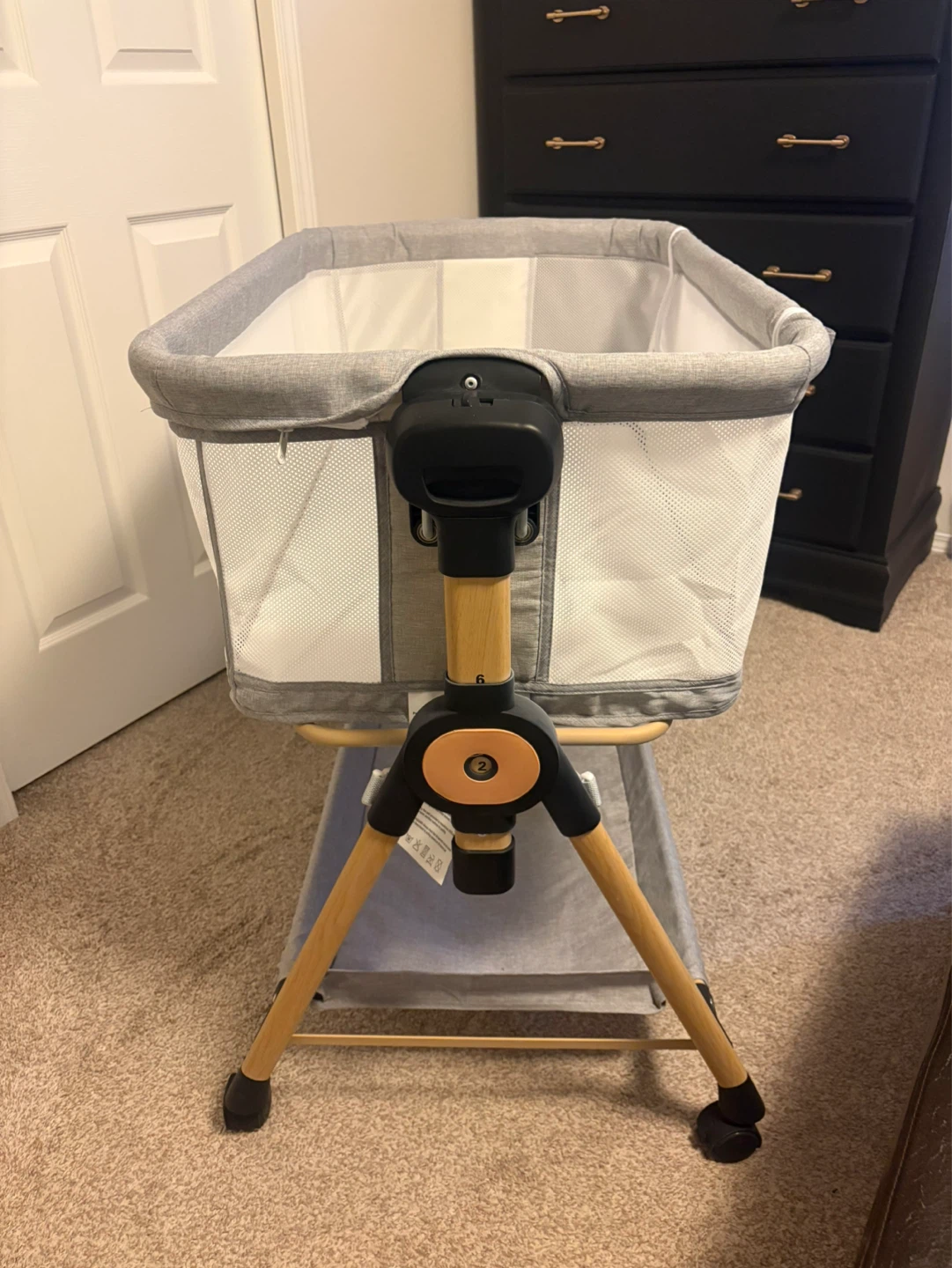 Grey Bassinet with Wheels - photo 3