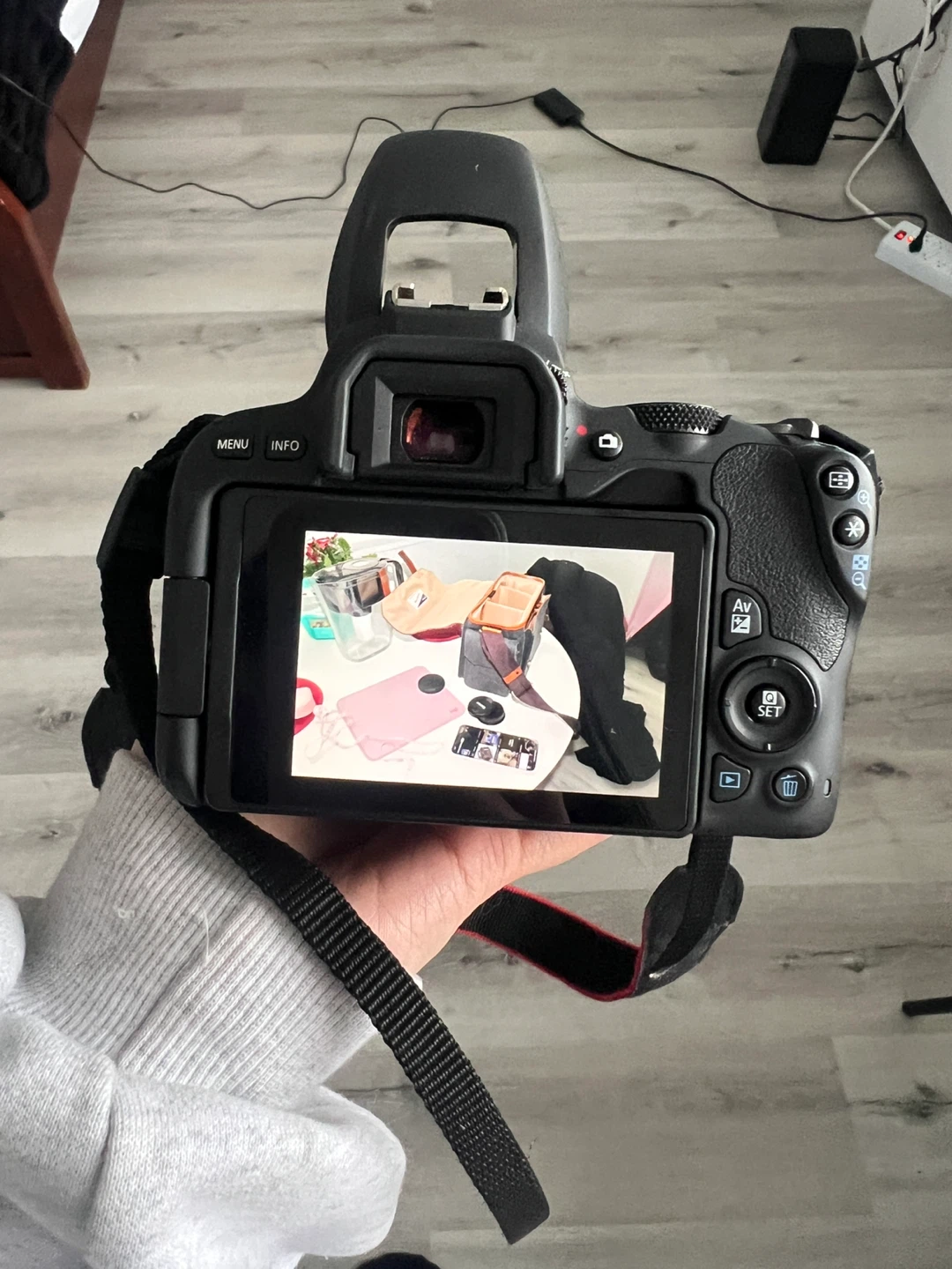 Canon EOS Rebel SL2 DSLR Camera with 18-55mm Lens - photo 5