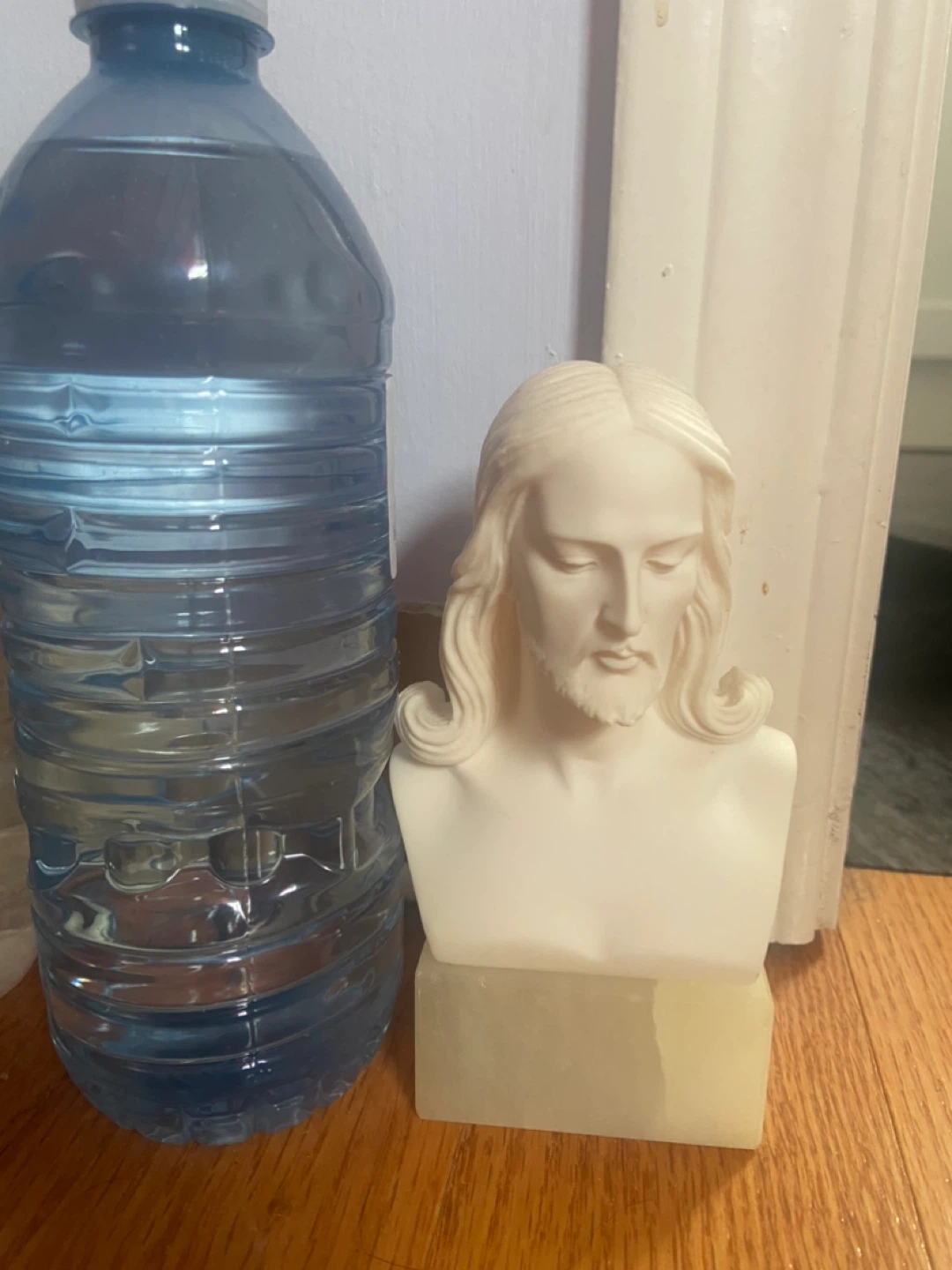 Jesus Bust Sculpture - photo 2
