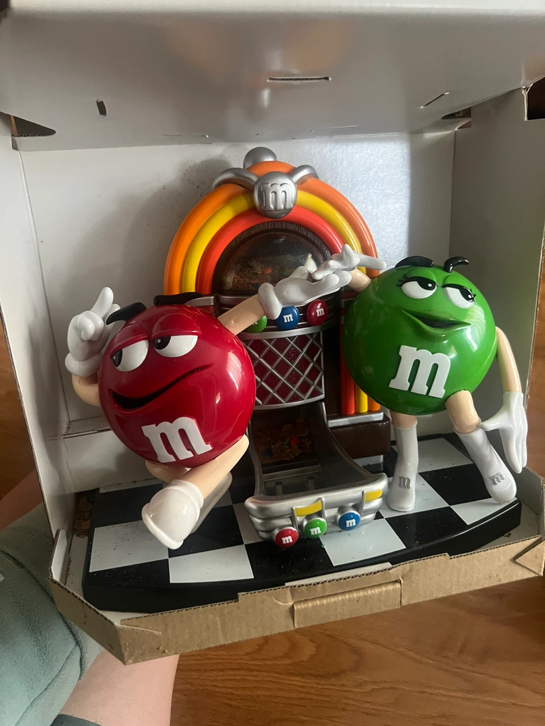 M&M's Rockin' Cafe Jukebox Candy Dispenser ⚽️ - photo 3