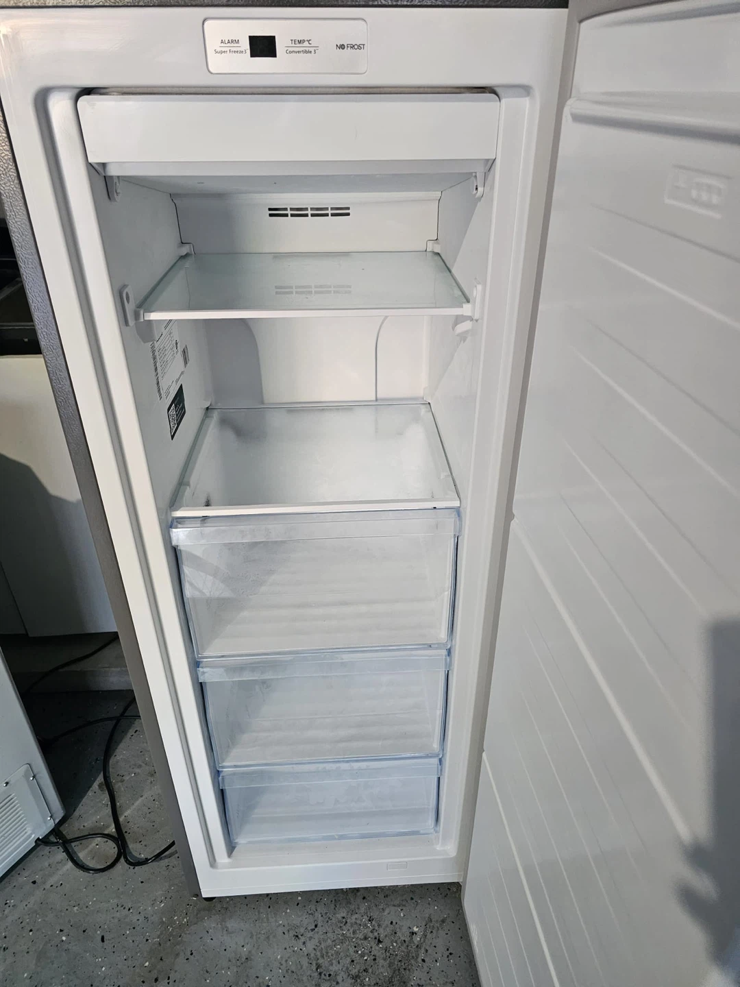 BRAND NEW CONVERTIBLE FREEZER/FRIDGE - photo 4