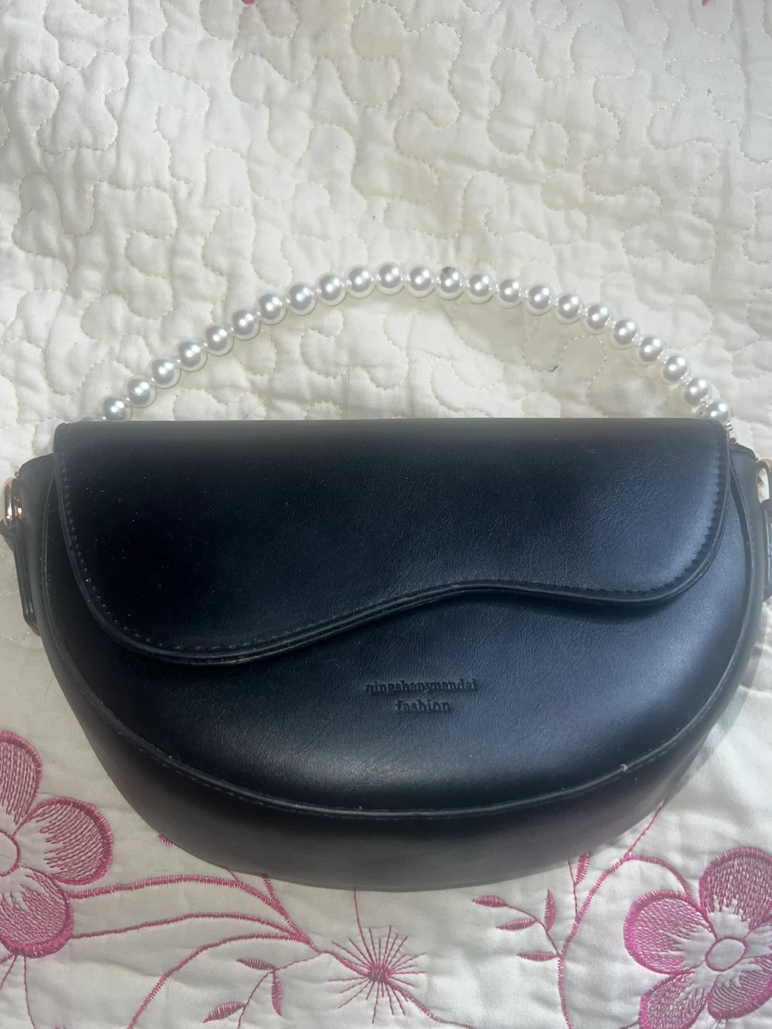 Black Shoulder Bag with Pearl Handle ⚽️