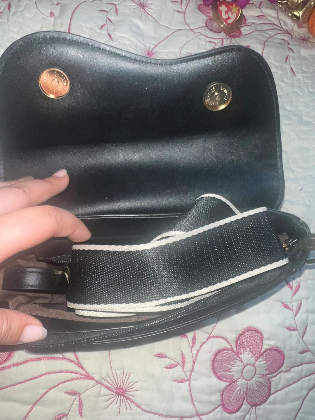 Black Shoulder Bag with Pearl Handle ⚽️ - photo 2