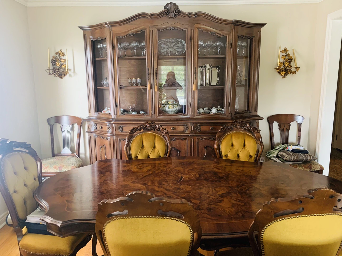 6 piece dining room set with hutch solid walnut (believed) - photo 3