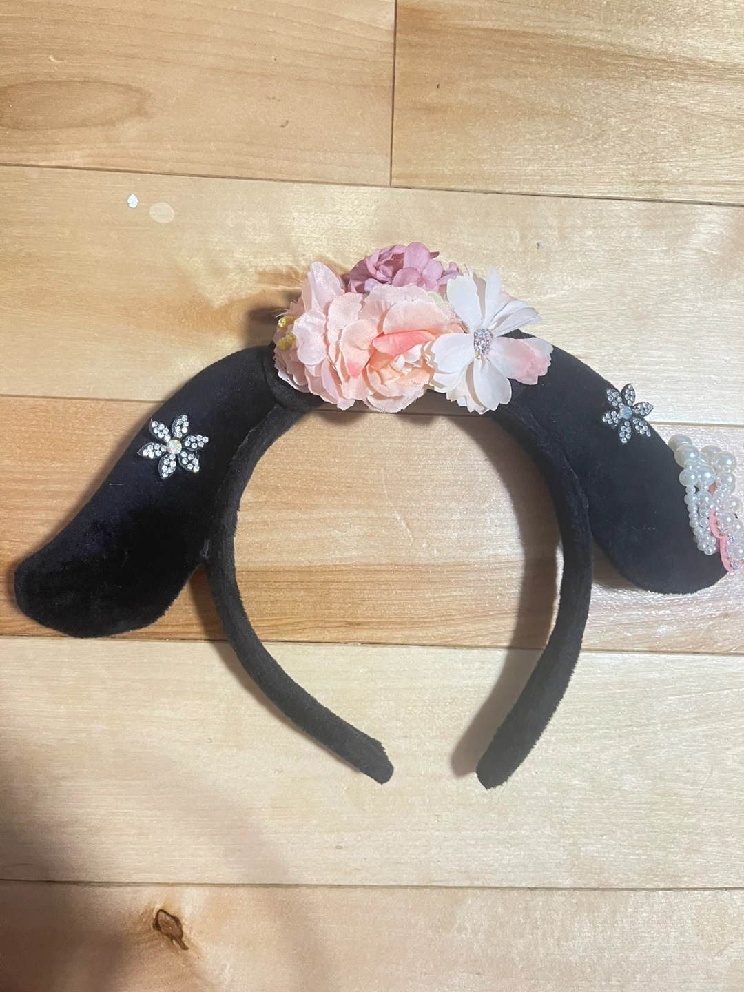 Black Faux Fur Headband with Flowers and Pearls