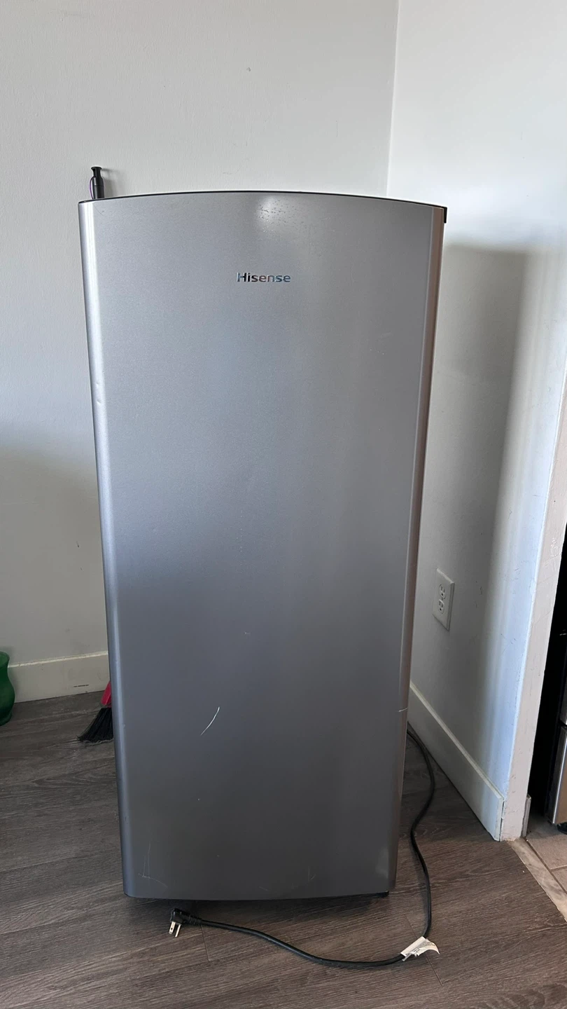 Hisense Mini Fridge