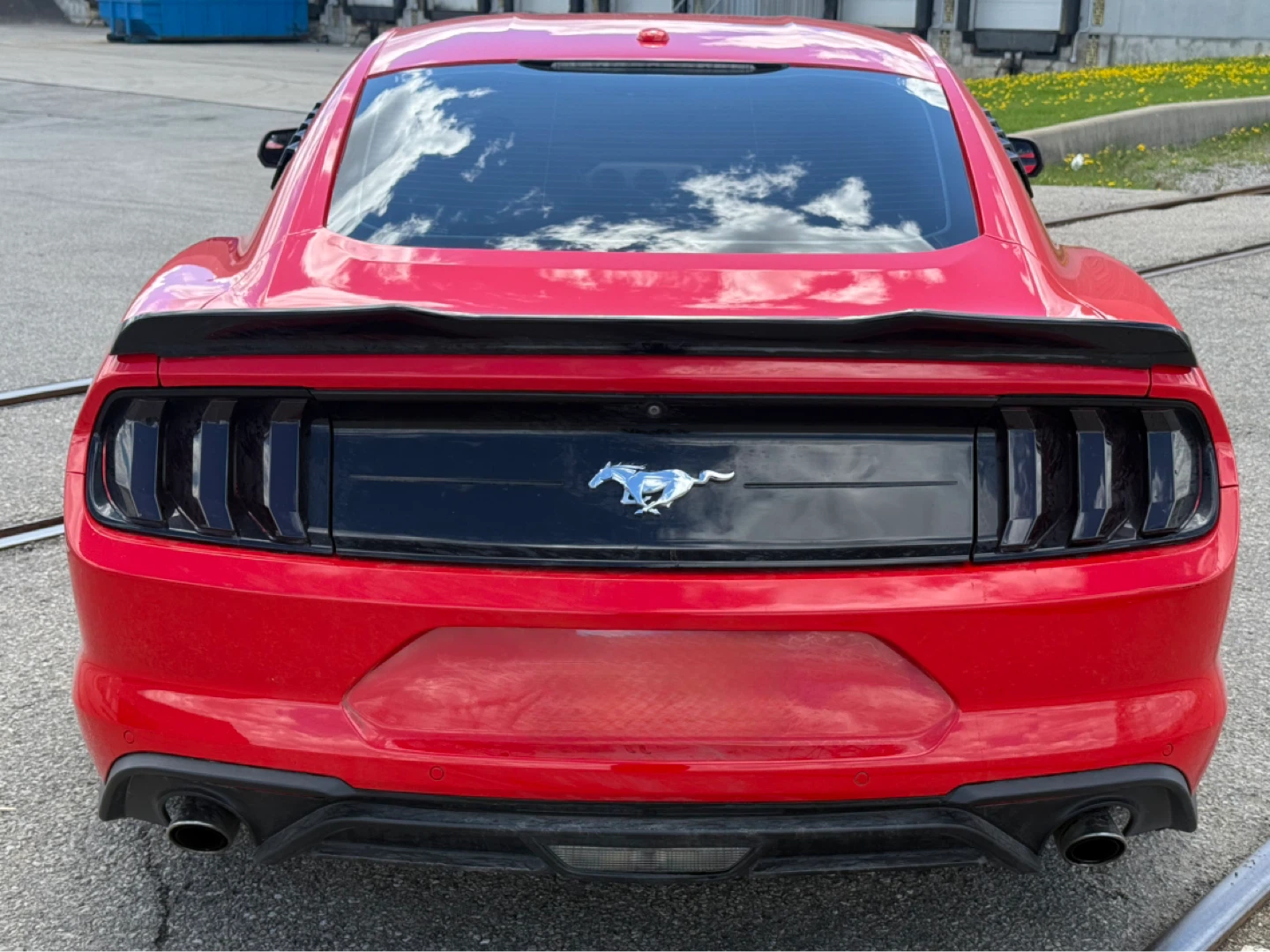 Red Ford Mustang Coupe - photo 4