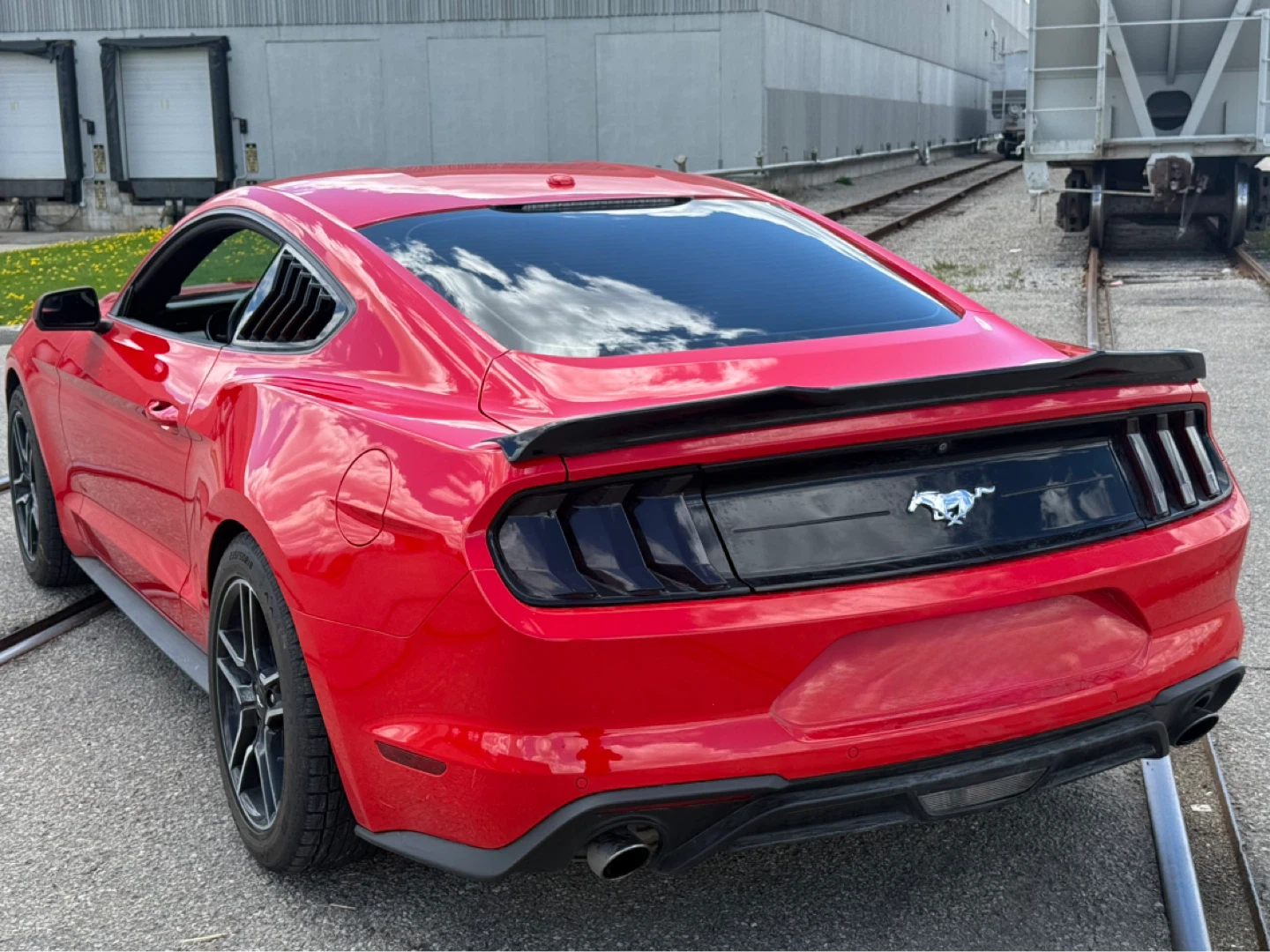 Red Ford Mustang Coupe - photo 3