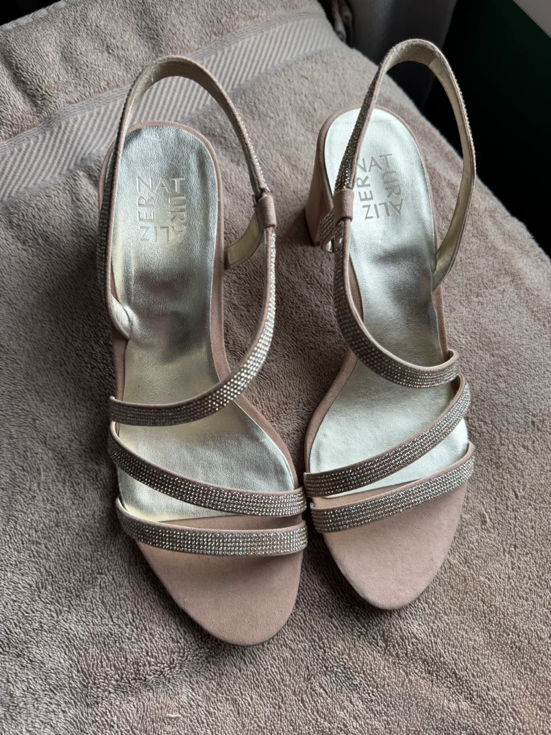 Naturalizer Vanessa Heels Size 9M - photo 3