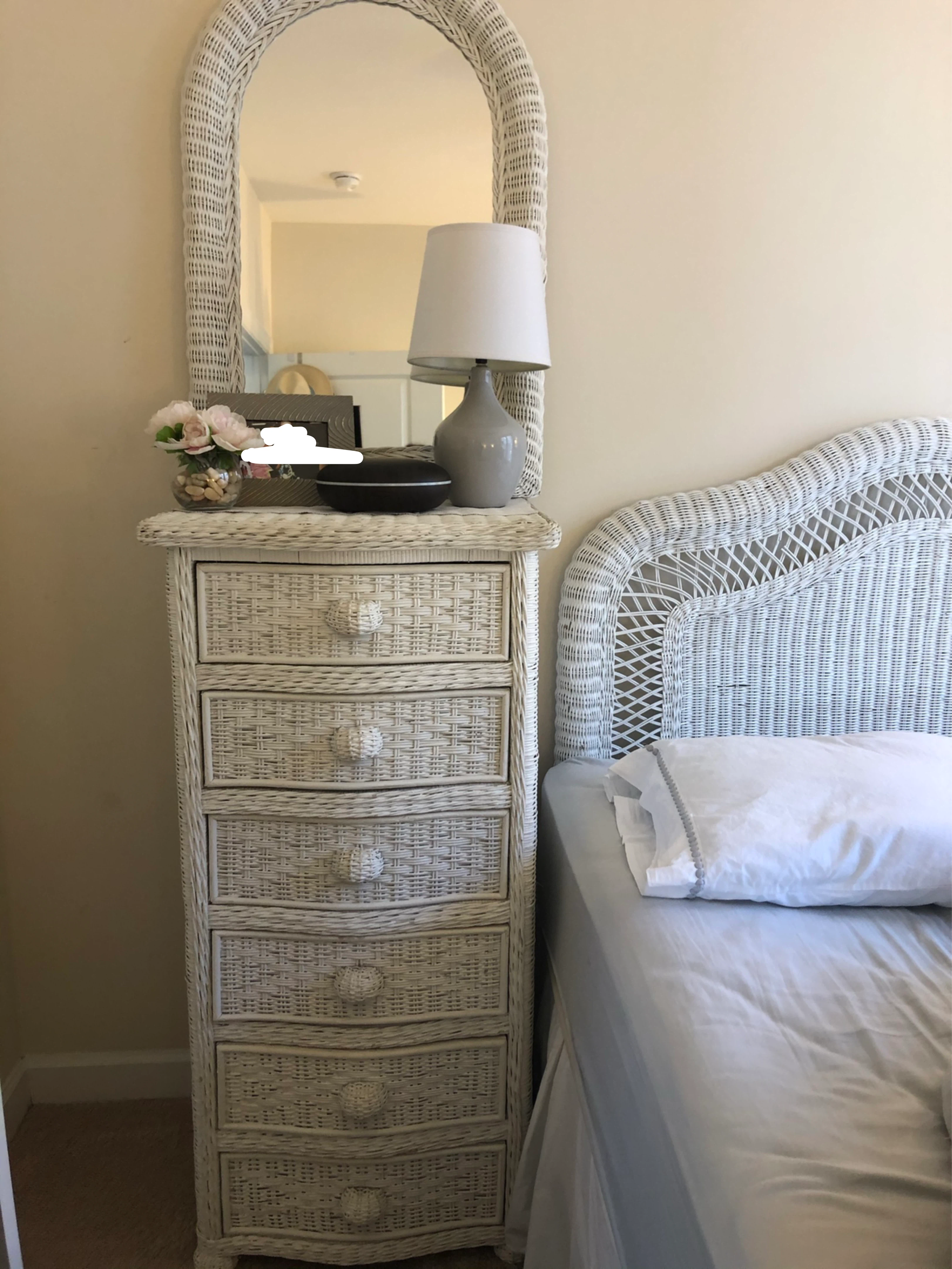 White wicker dresser chest of drawers - photo 2