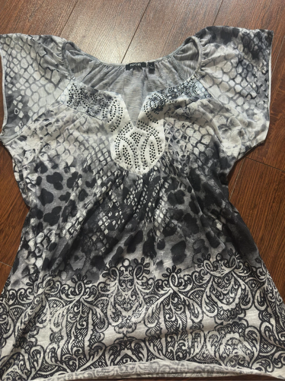 y2k Apt 9 Women's Grey Embellished T-Shirt