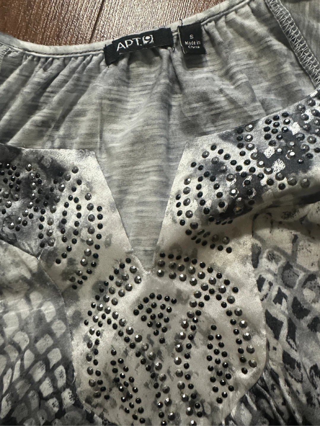 y2k Apt 9 Women's Grey Embellished T-Shirt - photo 3