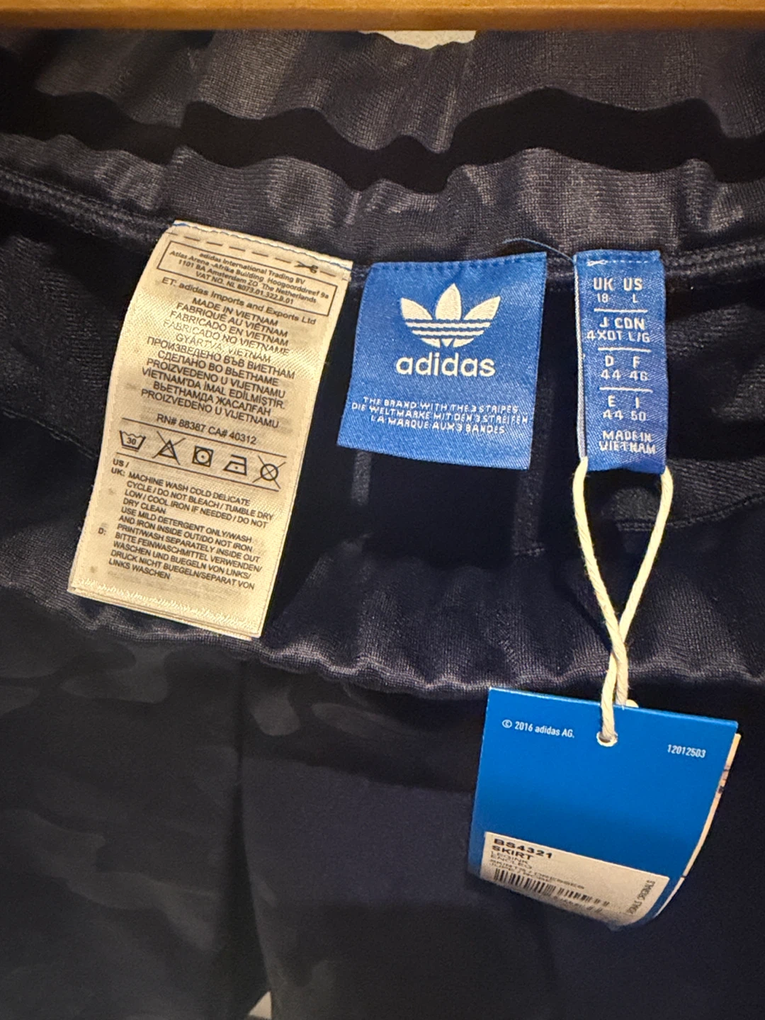 Adidas Navy Camouflage Pleated Skirt Size L - photo 3