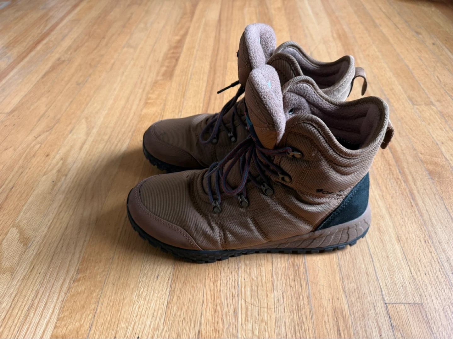 Columbia boots USA 8.5