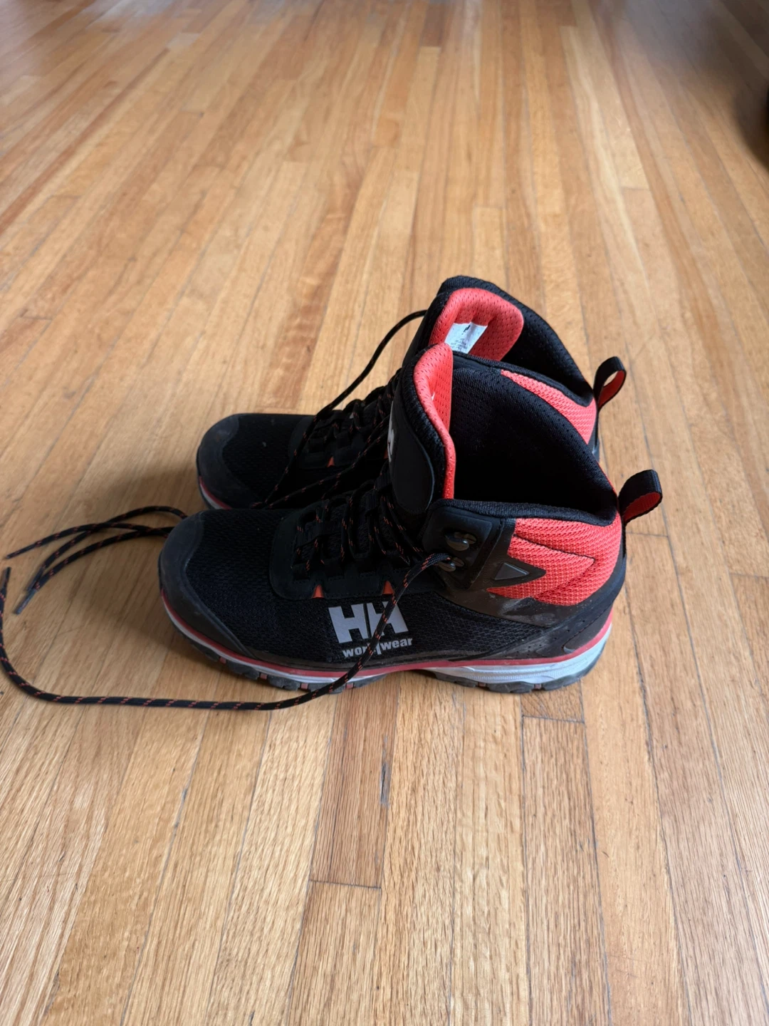 Helly Hansen Workwear Safety Shoes - Size 7.5