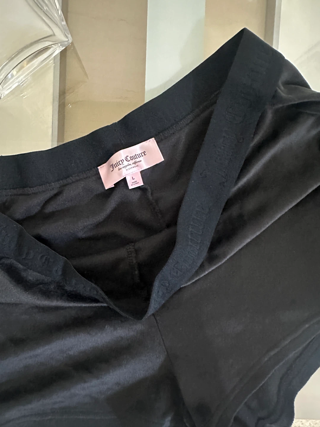 Juicy Couture Black Velour Shorts - photo 2