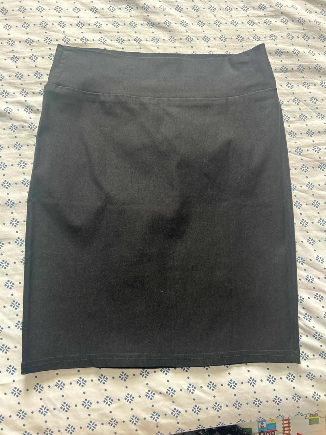 Dots Black Pencil Skirt - Size M ⚽️