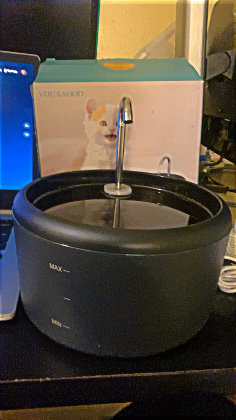 VOUAAOOD Pet Water Fountain - photo 2