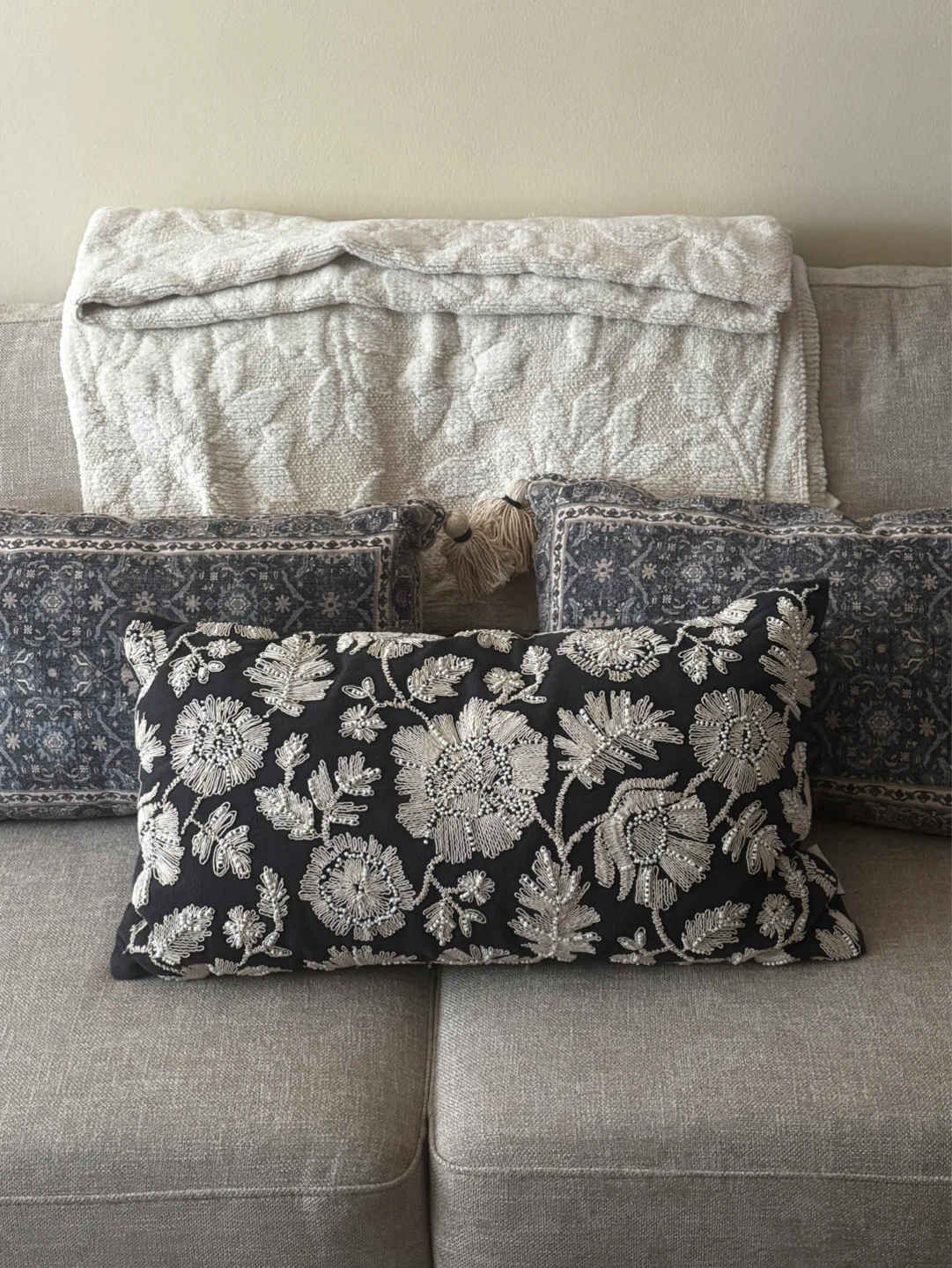 Embroidered Lumbar Pillow set