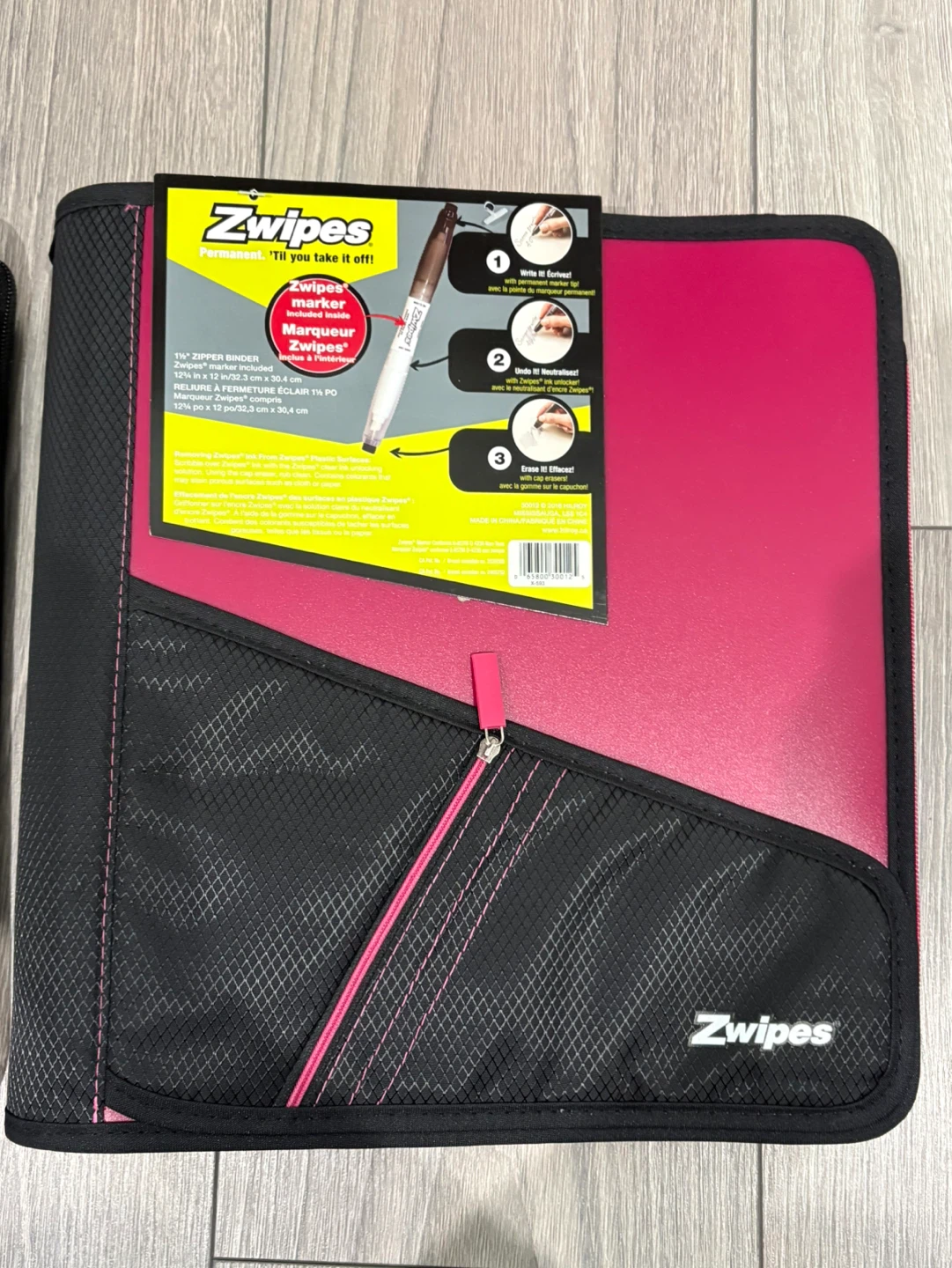 Zwipes 1 1/4" Zipper Binder with Marker ⚽