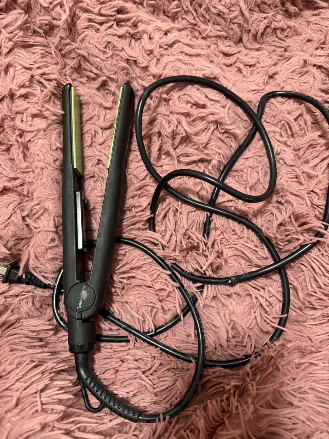 NUME Flat Iron Hair Straightener