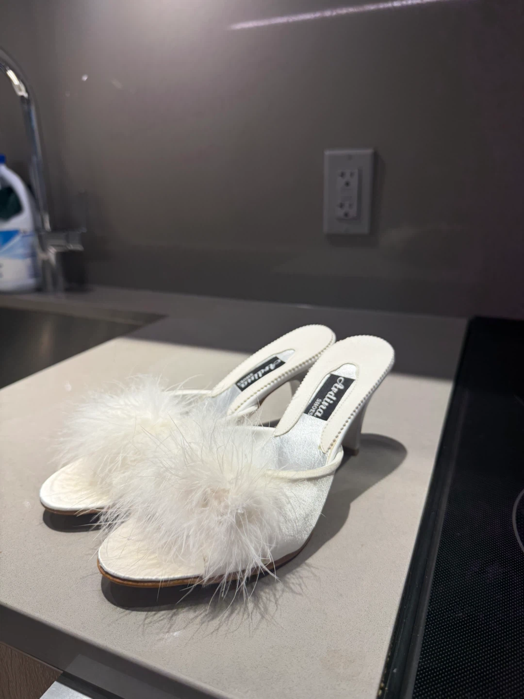 Ardina Shoes White Feather Mules - Size 37 - photo 4