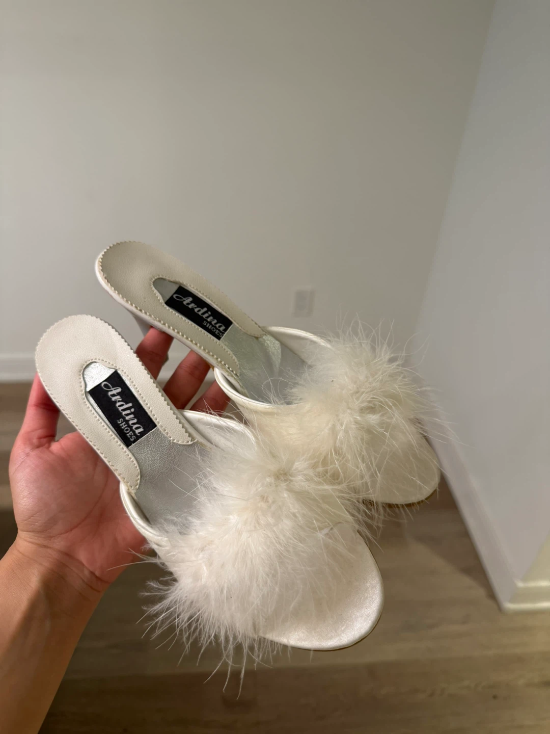 Ardina Shoes White Feather Mules - Size 37 - photo 3