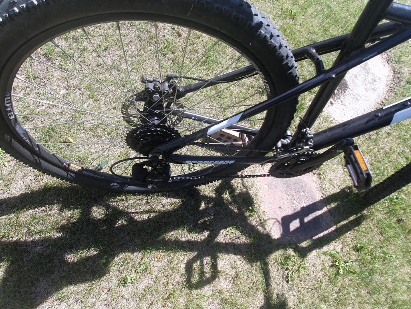 GT Aggressor Comp Mountain Bike size L - photo 2