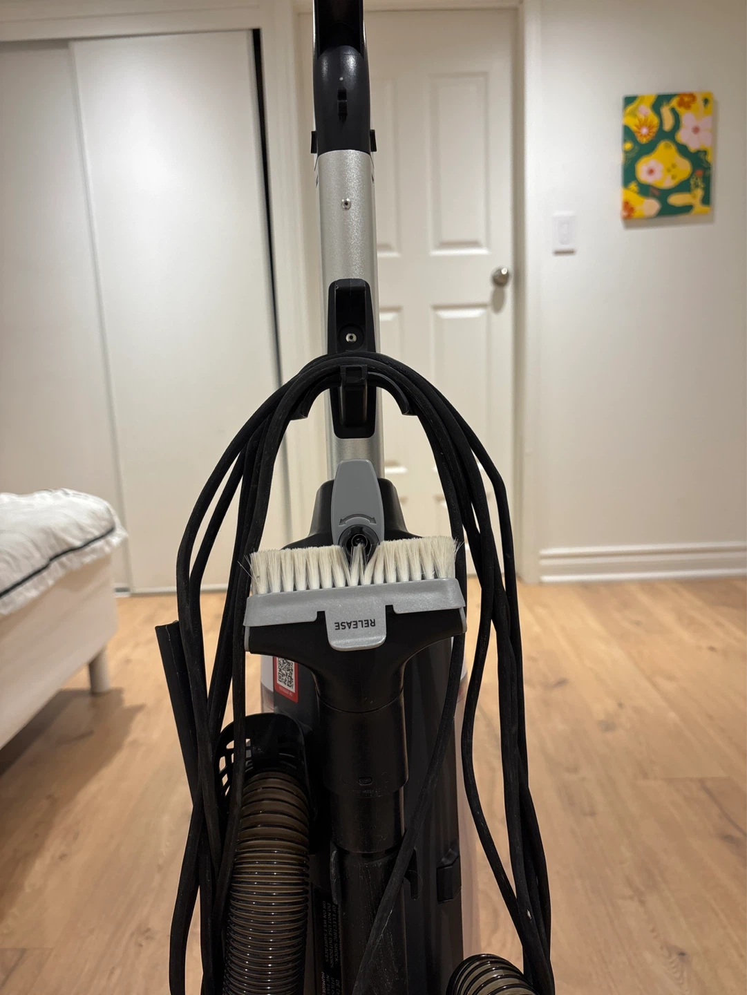 Hoover PowerDrive Swivel XL Vacuum - photo 2