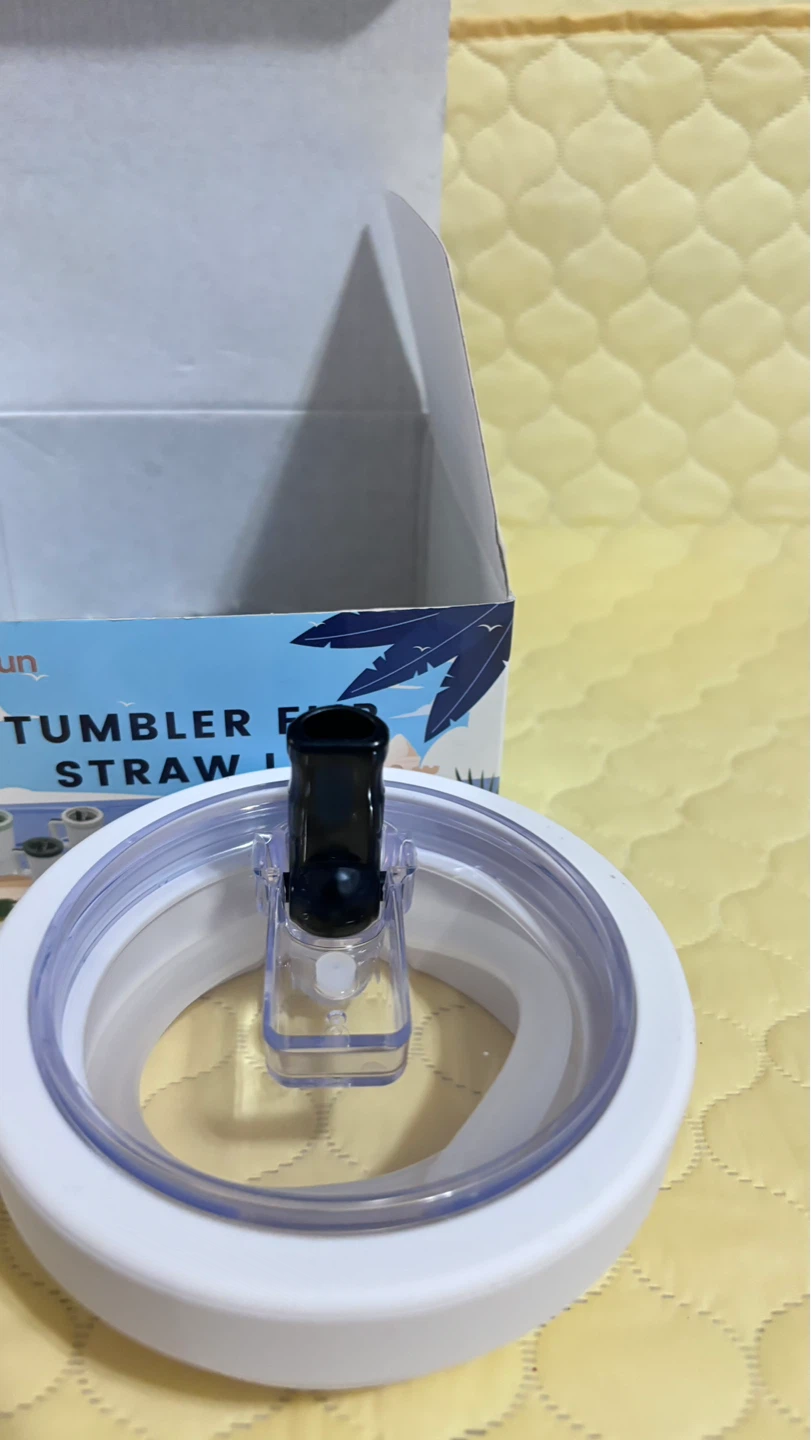 ⚽ Leouf Fun Tumbler Flip Straw Lid Set - photo 2