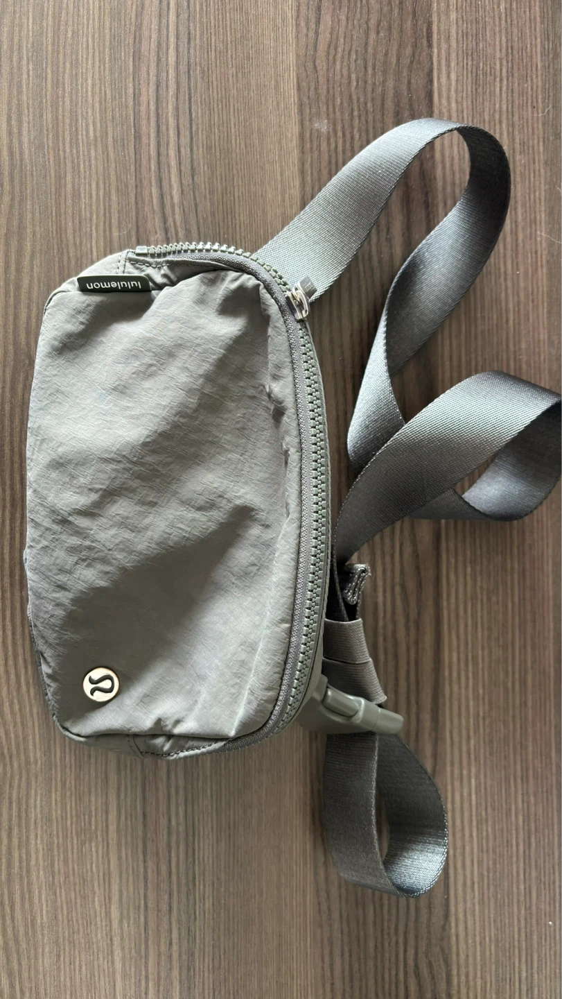 Lululemon Everywhere Belt Bag 1L