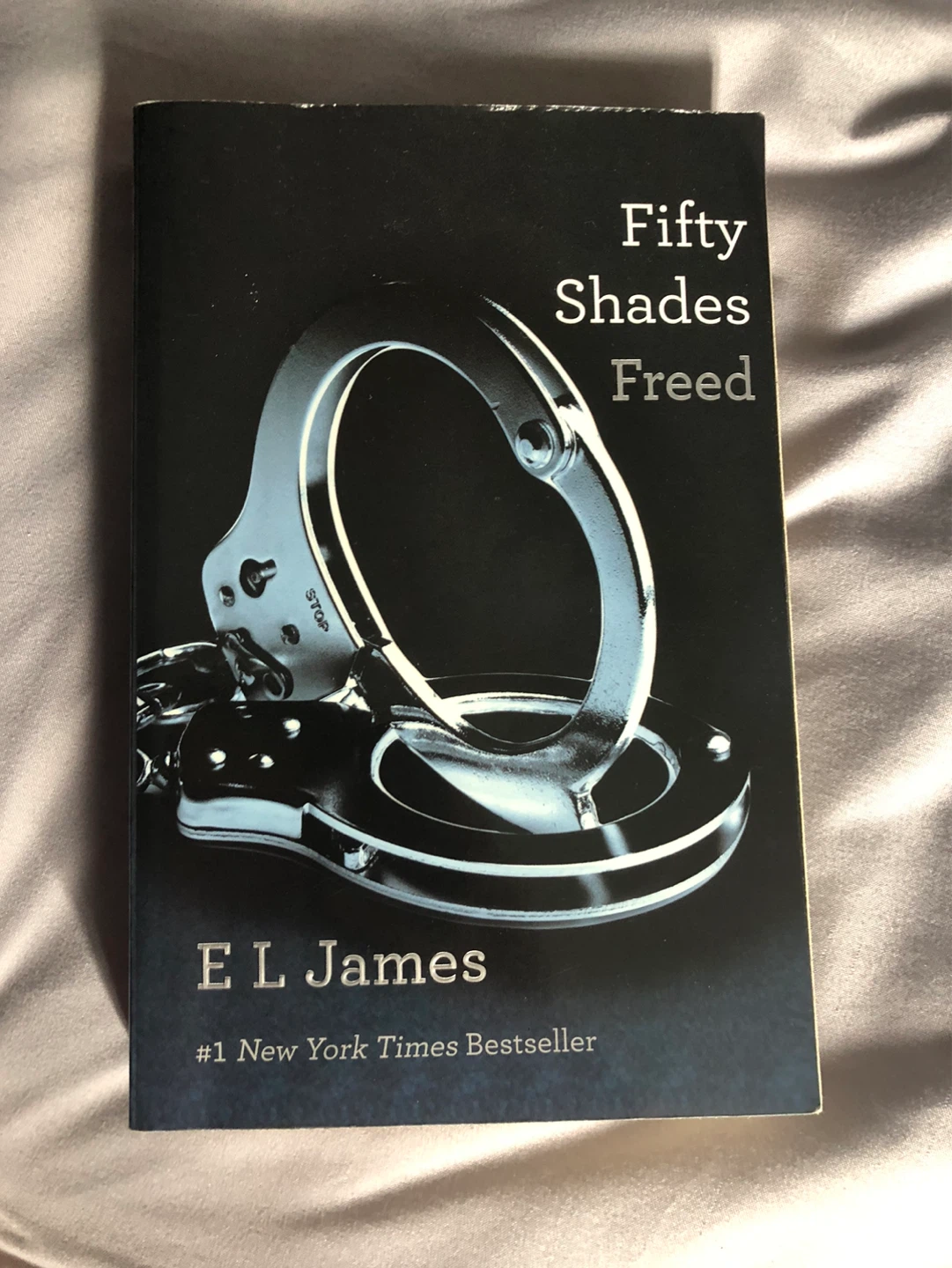 Fifty Shades Freed by E L James Book