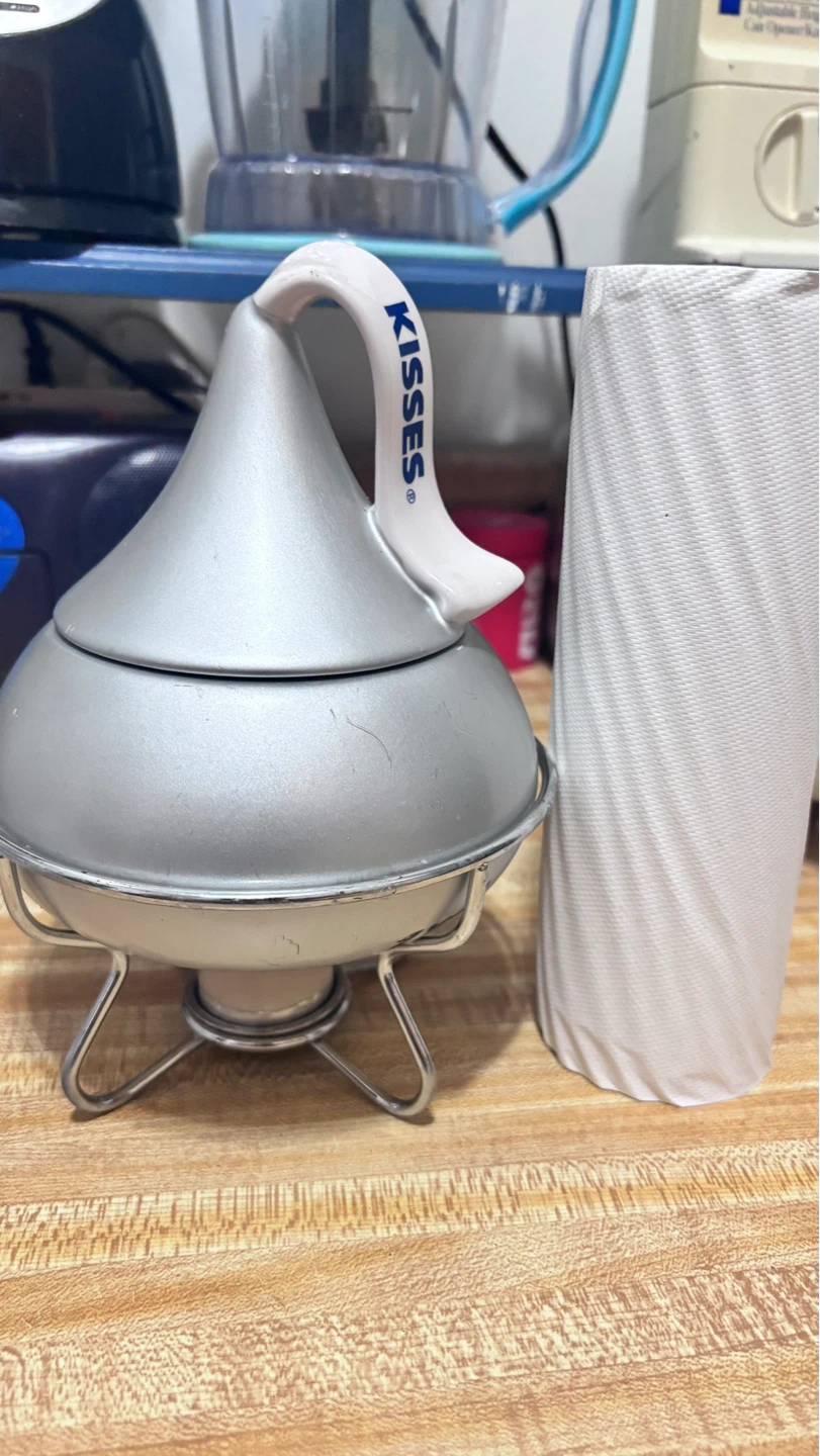 ⚽ Hershey's Kisses Fondue Pot with Fondue Forks
