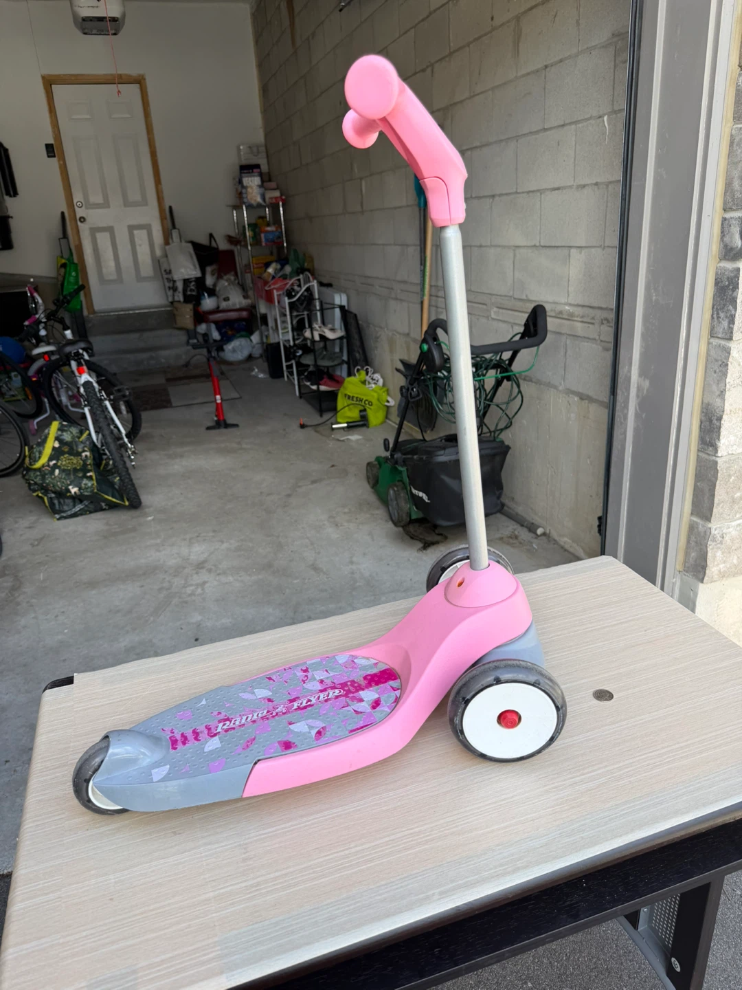 Radio Flyer Pink 3-Wheel Scooter - photo 2