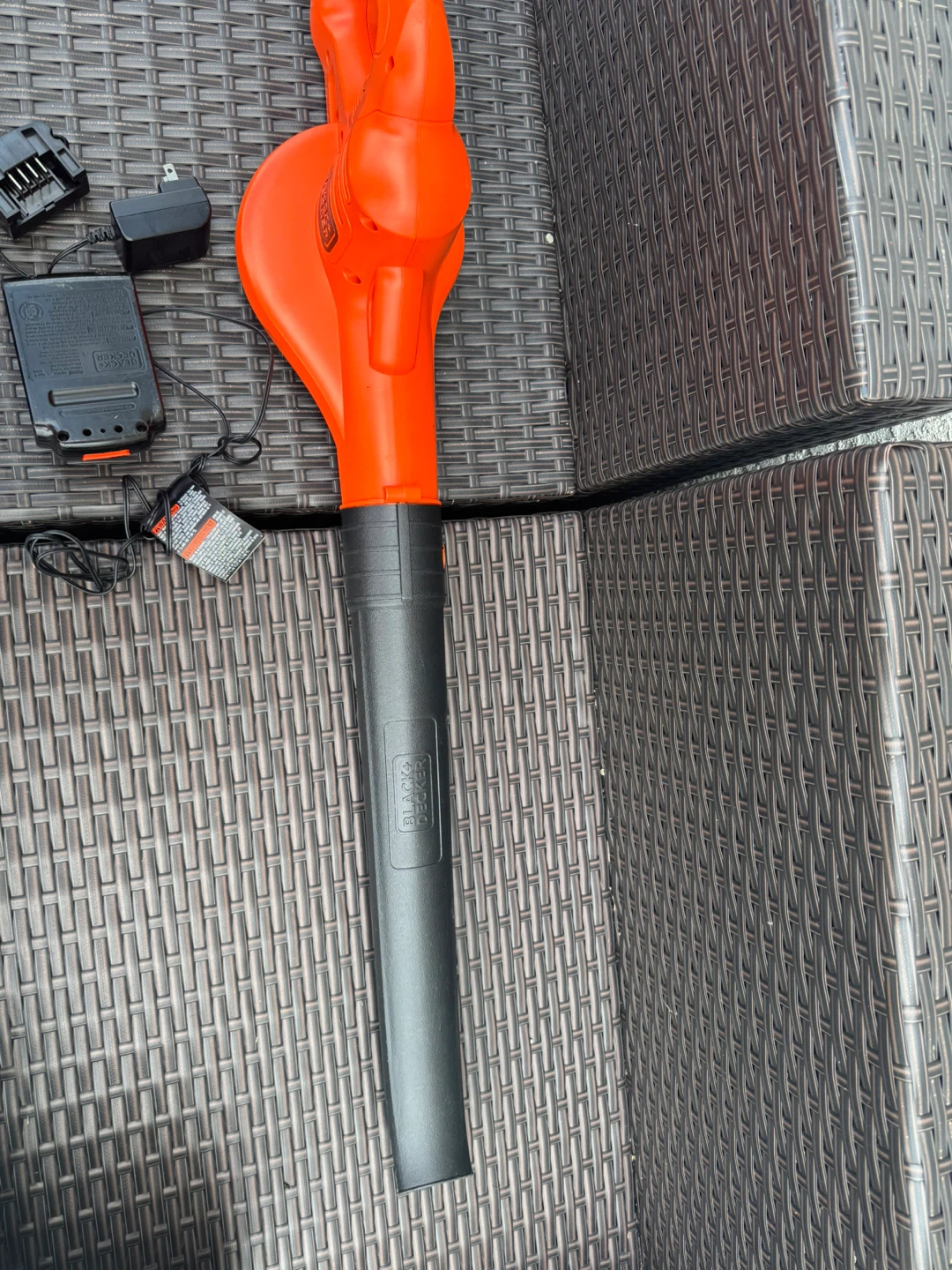 Black+Decker Cordless Leaf Blower and Trimmer Set - photo 2