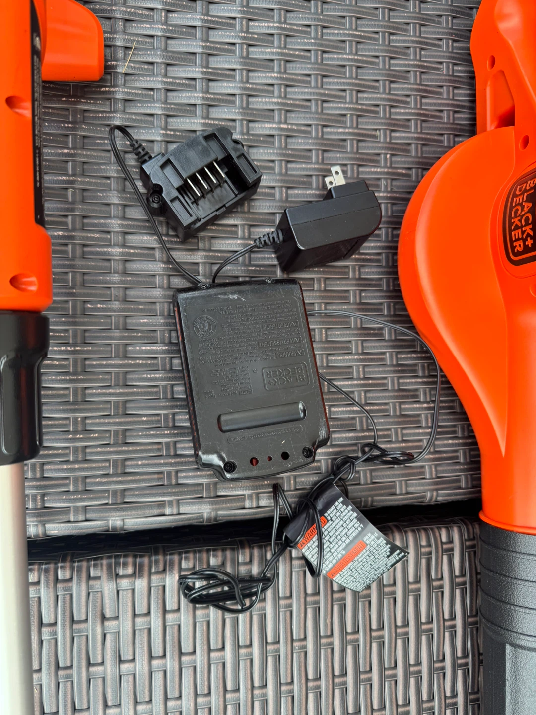 Black+Decker Cordless Leaf Blower and Trimmer Set - photo 3