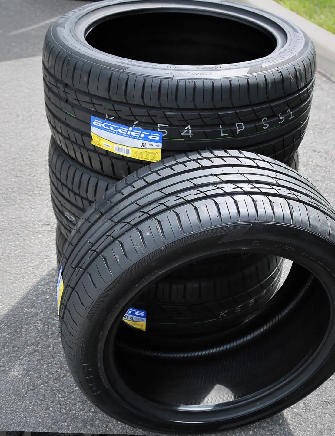 Accelera Tires Set