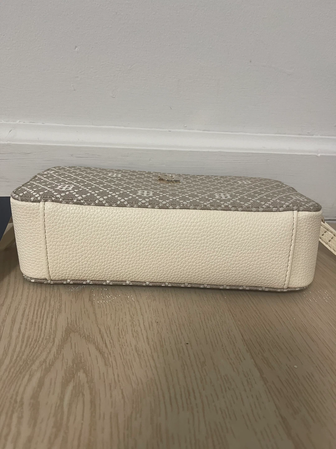 Tommy Hilfiger Monogram Camera Bag - photo 3