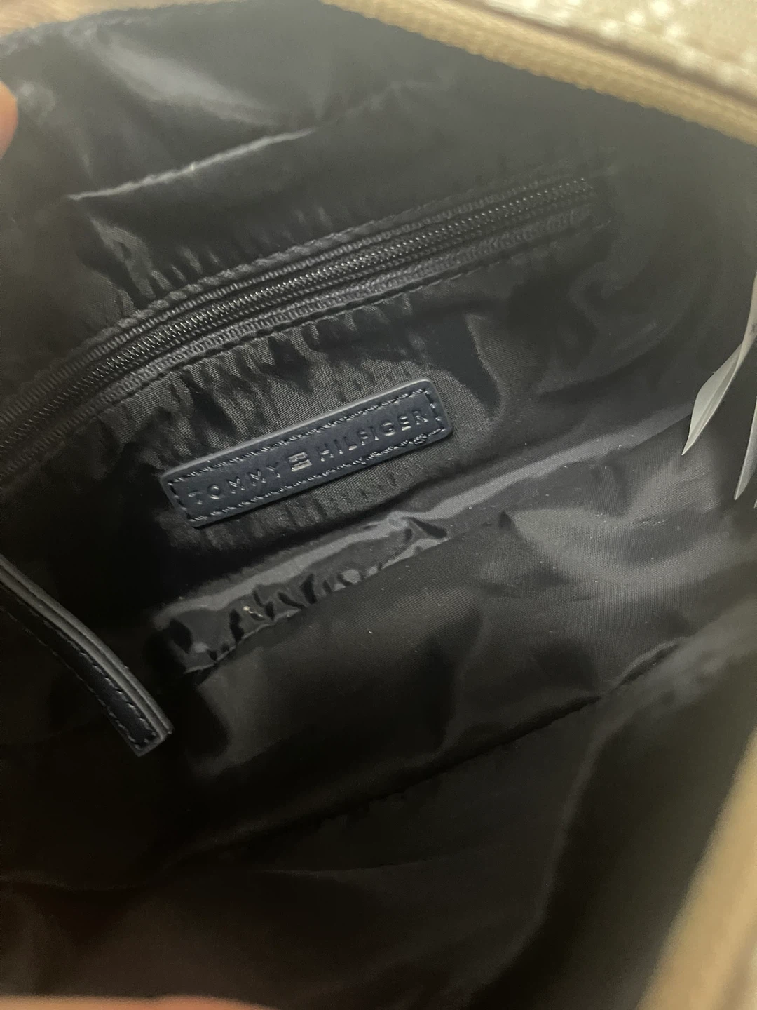 Tommy Hilfiger Monogram Camera Bag - photo 5