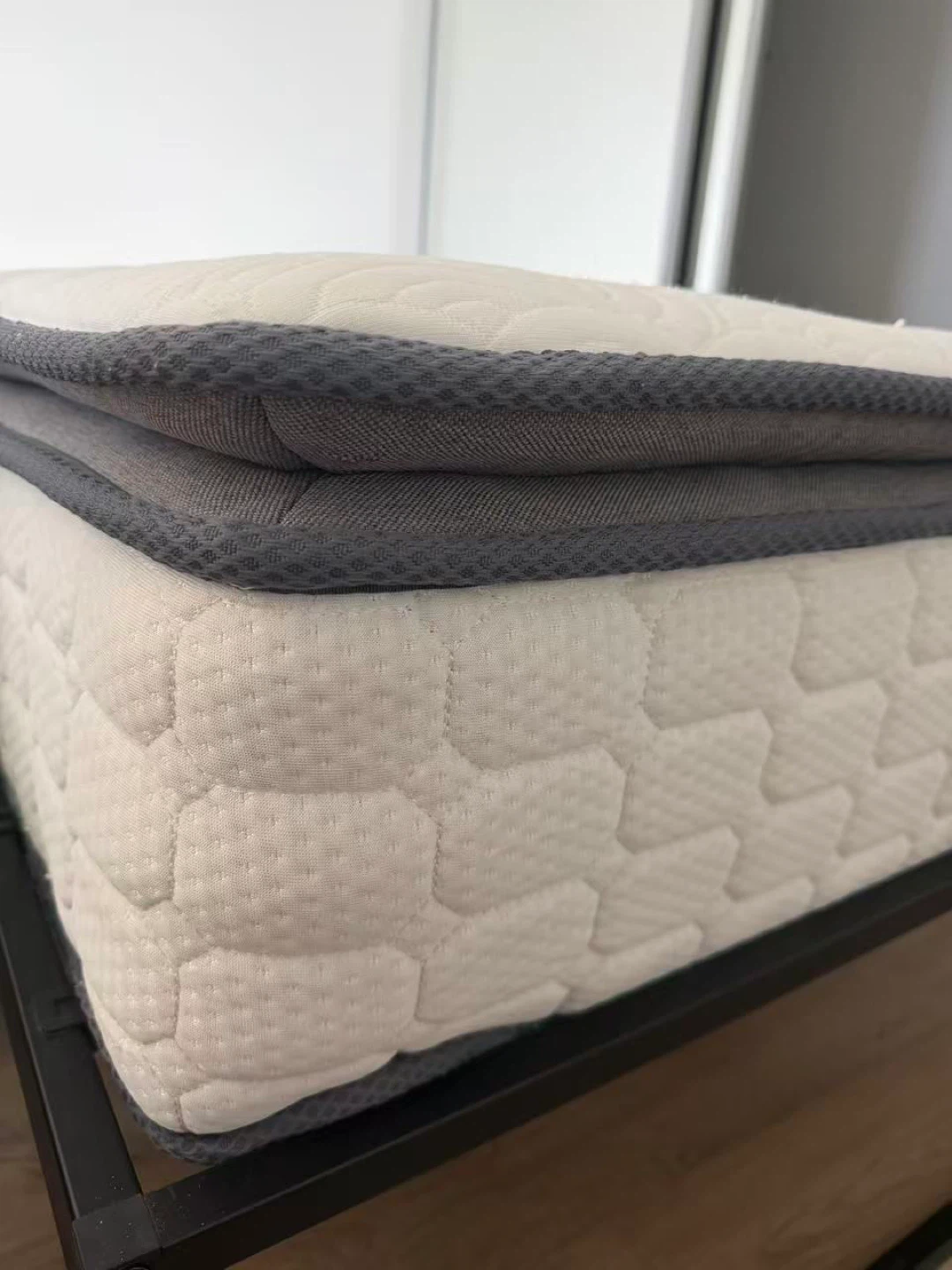 Vesgantti Mattress Model R7100-K - photo 2