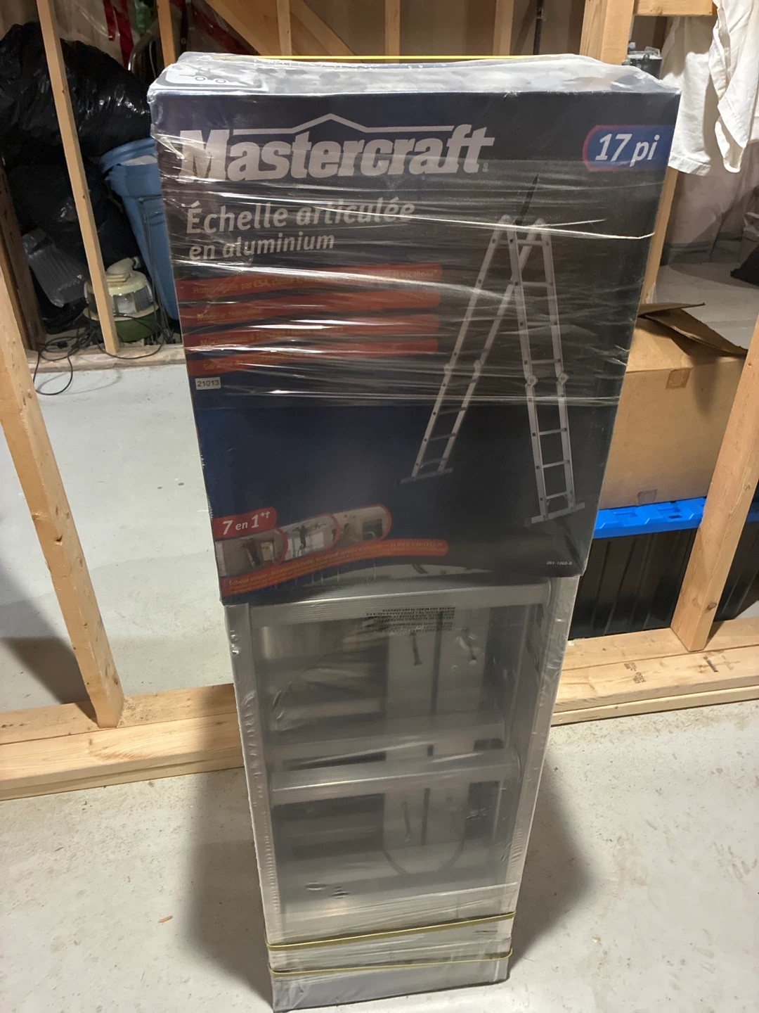 Mastercraft 17-piece Aluminum Articulating Ladder with Scaffold - photo 2