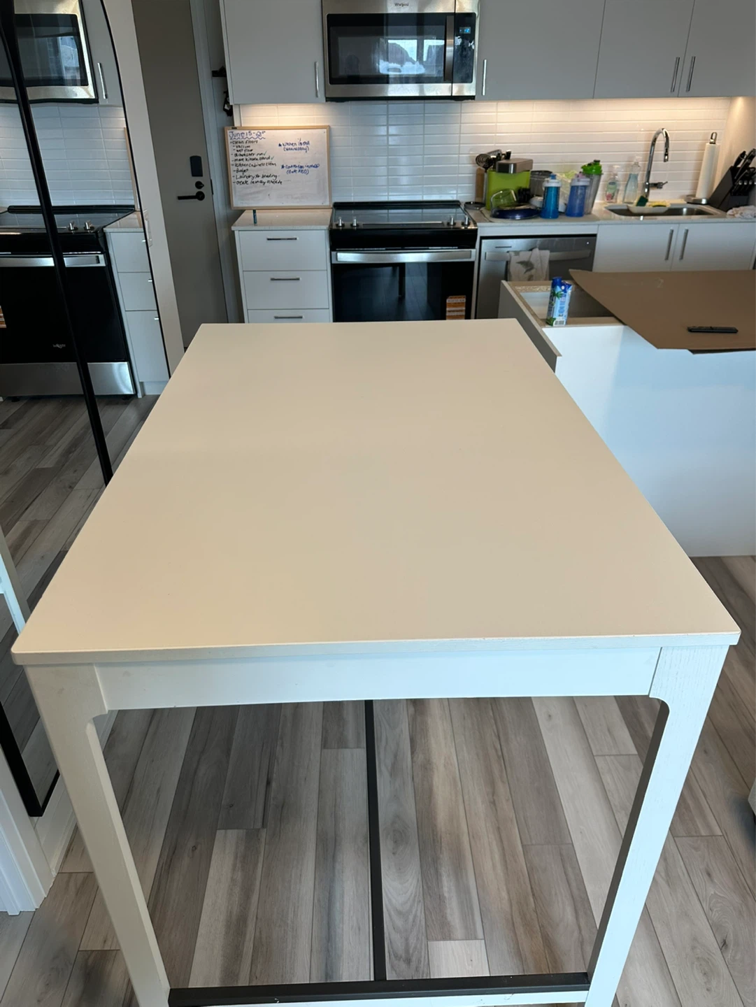 White Bar Table (Ikea) - photo 2