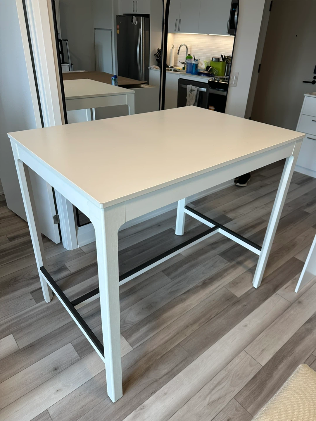 White Bar Table (Ikea)